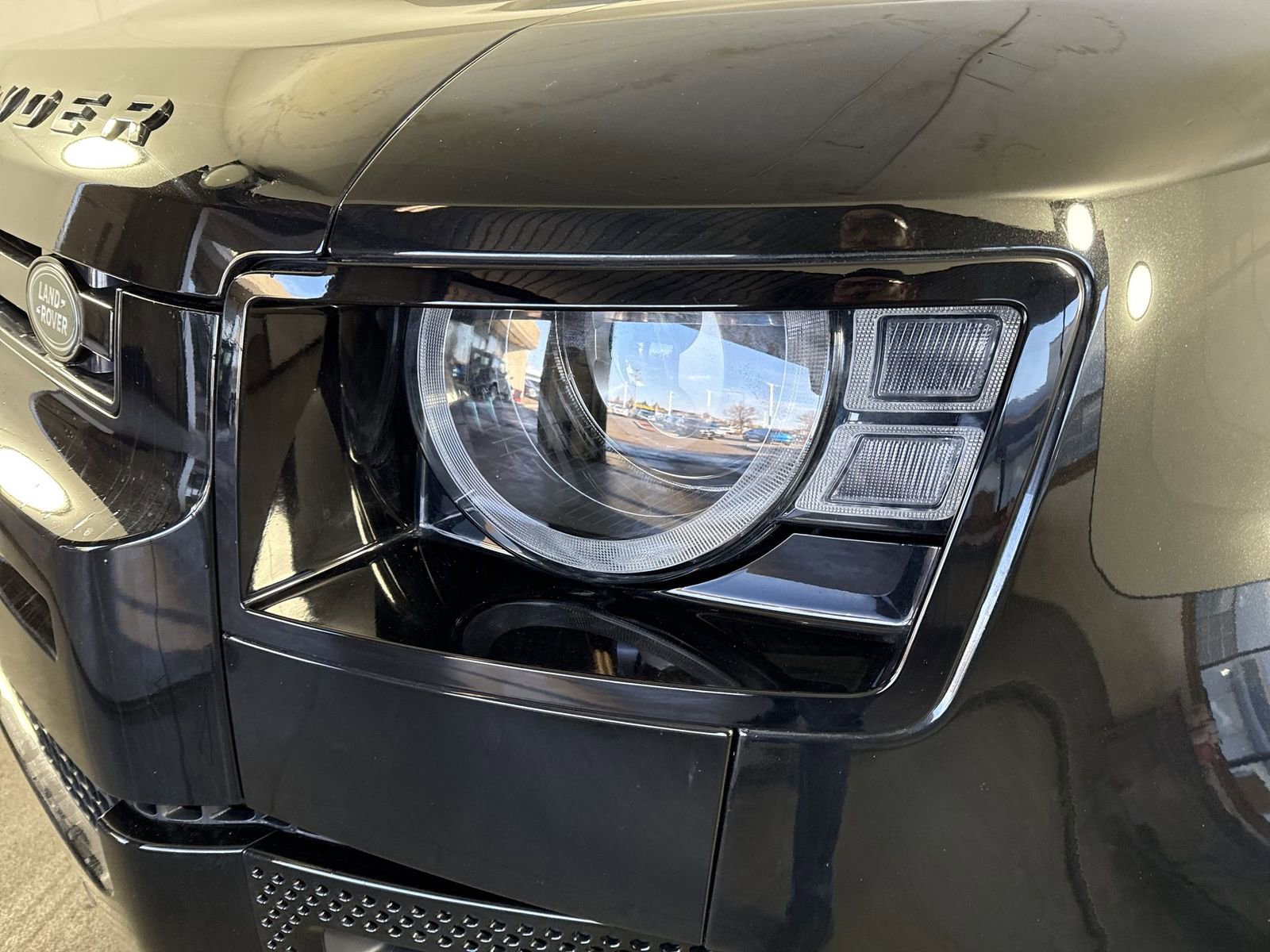 Used 2022 Land Rover Defender 90 X AWD/4WD image 27