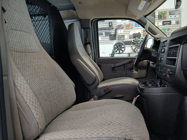 New 2026 GMC Savana 2500 Extended w/ Driver Convenience Package RWD image 13