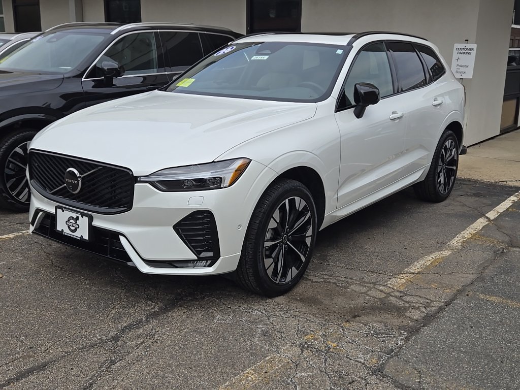 New 2026 Volvo XC60 B5 Plus w/ Protection Package Premier AWD/4WD image 4