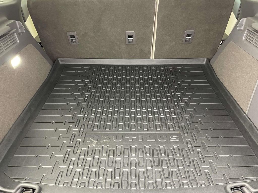 Used 2019 Lincoln Nautilus Reserve AWD/4WD image 16