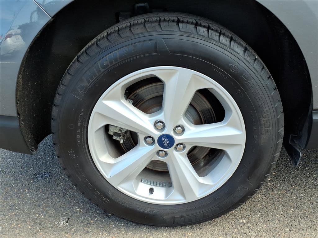 Used 2022 Ford Edge SE image 8