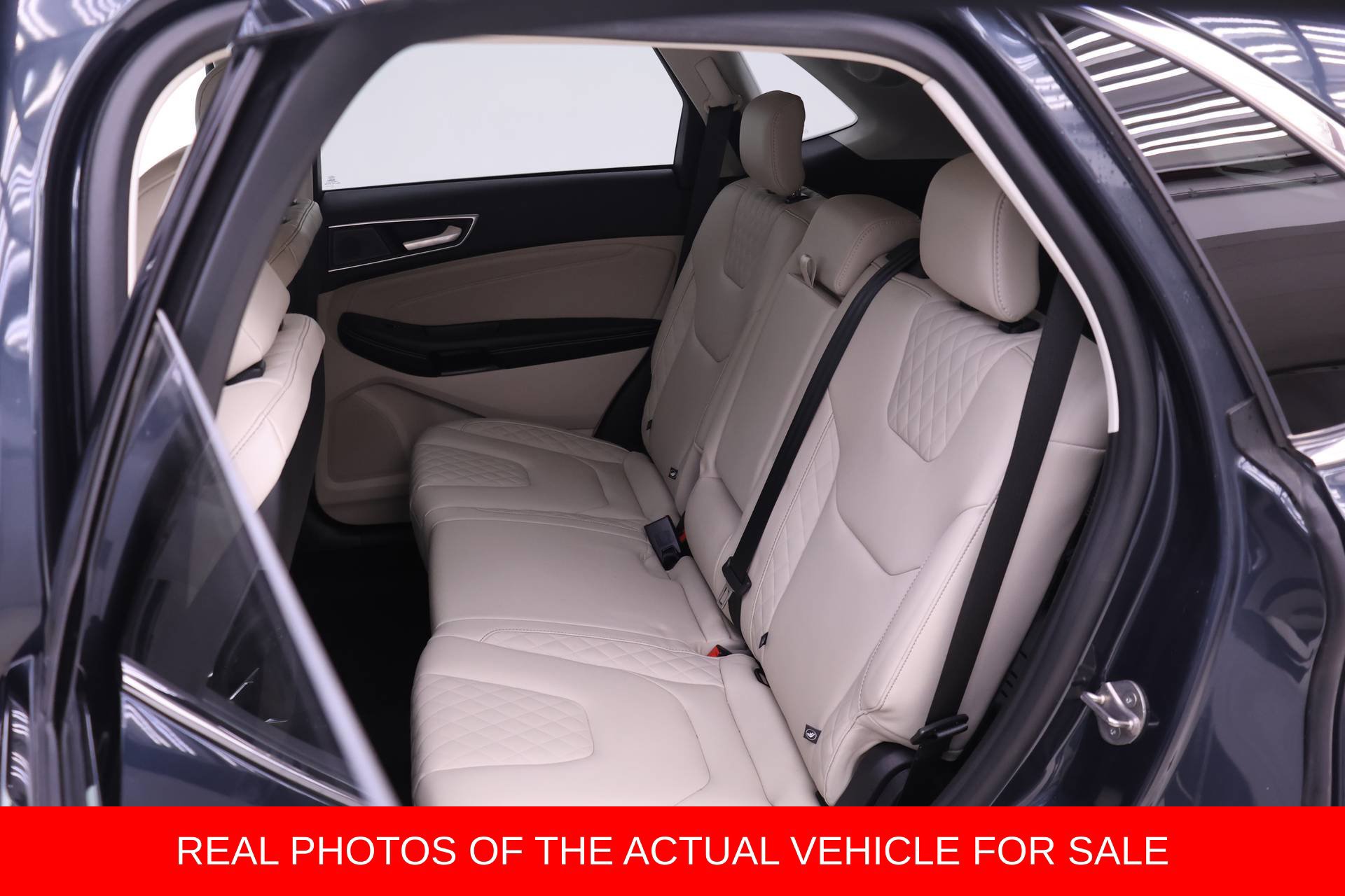 Used 2024 Ford Edge Titanium AWD/4WD image 11