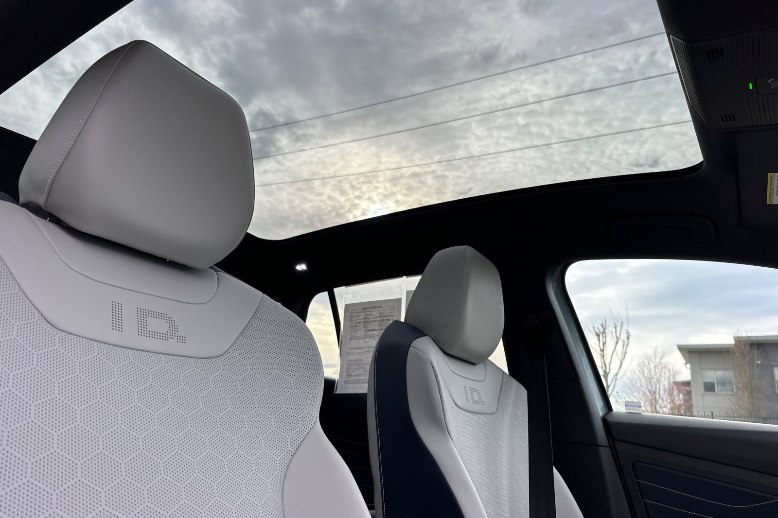 Used 2023 Volkswagen ID.4 Pro S image 18