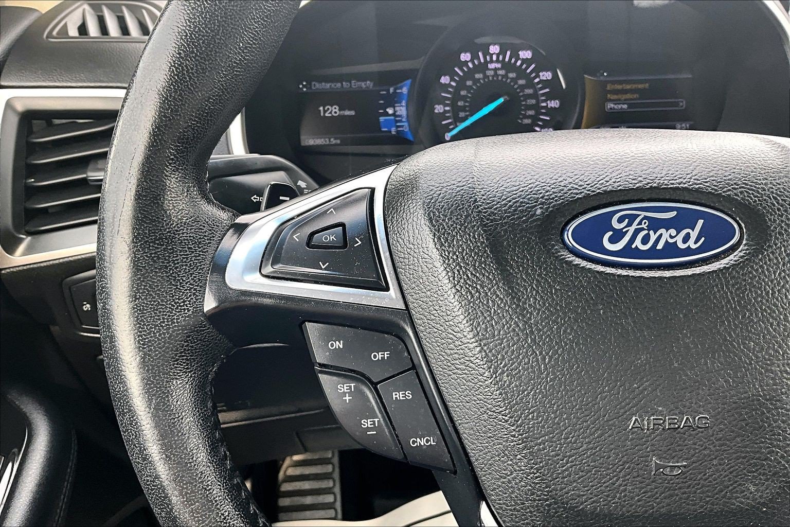 Certified 2018 Ford Edge SEL w/ Equipment Group 201A AWD/4WD image 18