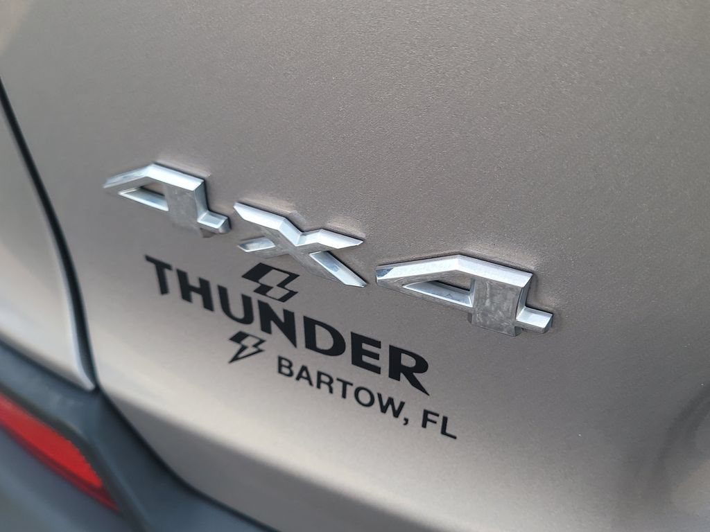Used 2020 Jeep Cherokee Latitude AWD/4WD image 8