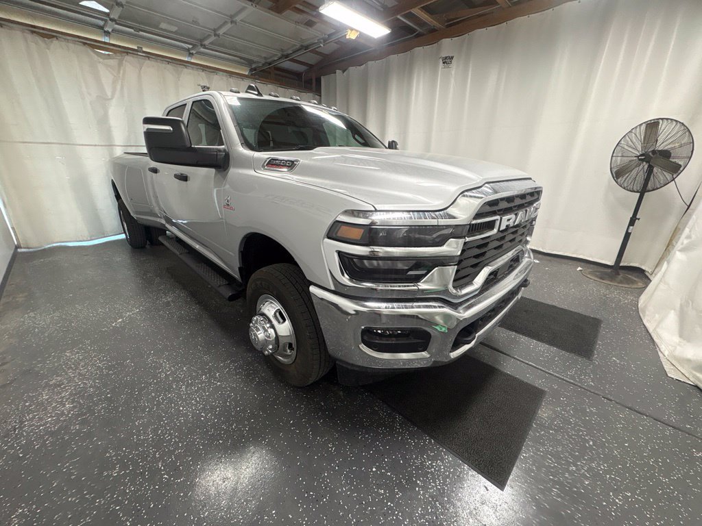 New 2027 RAM 3500 Tradesman AWD/4WD image 6