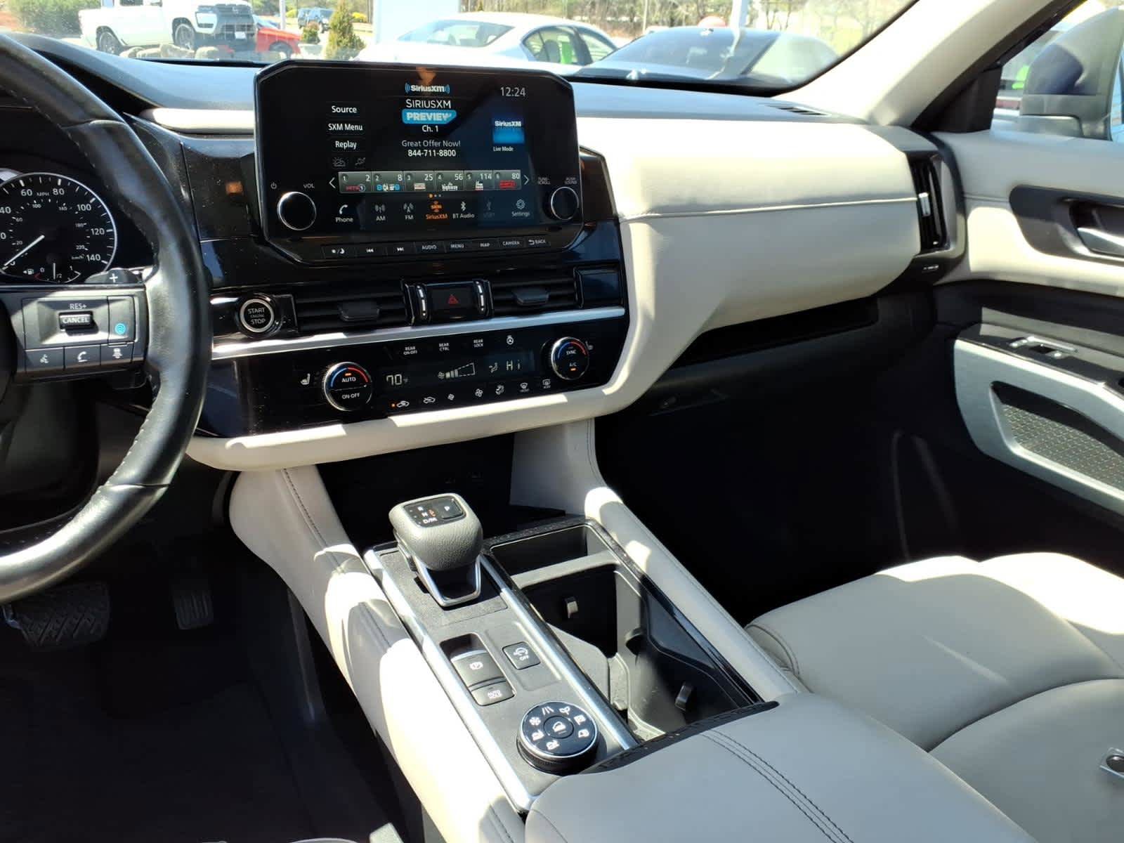 Certified 2024 Nissan Pathfinder SL AWD/4WD image 15