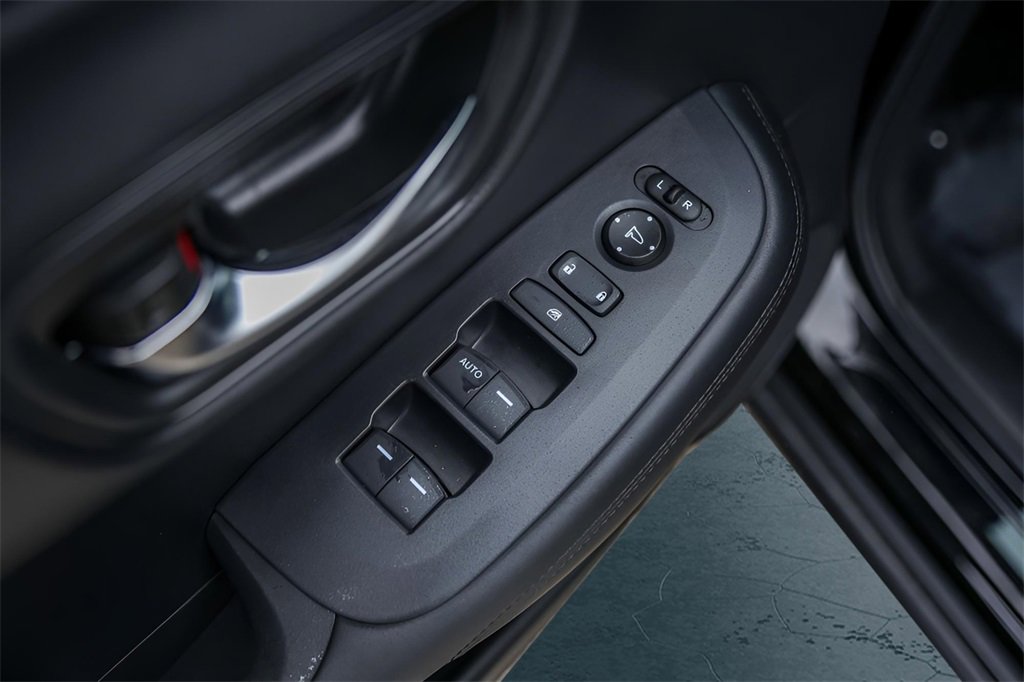 Used 2024 Honda HR-V LX image 24