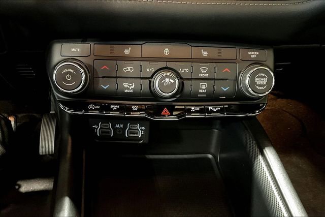 Used 2022 Dodge Durango GT w/ Trailer Tow Group IV AWD/4WD image 14