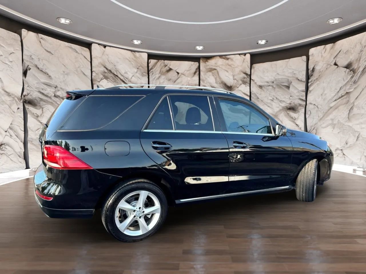 Used 2017 Mercedes-Benz GLE 350 image 9