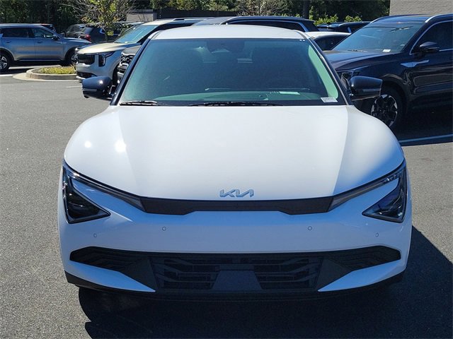 New 2025 Kia EV6 Light w/ Light LR Technology Package image 2