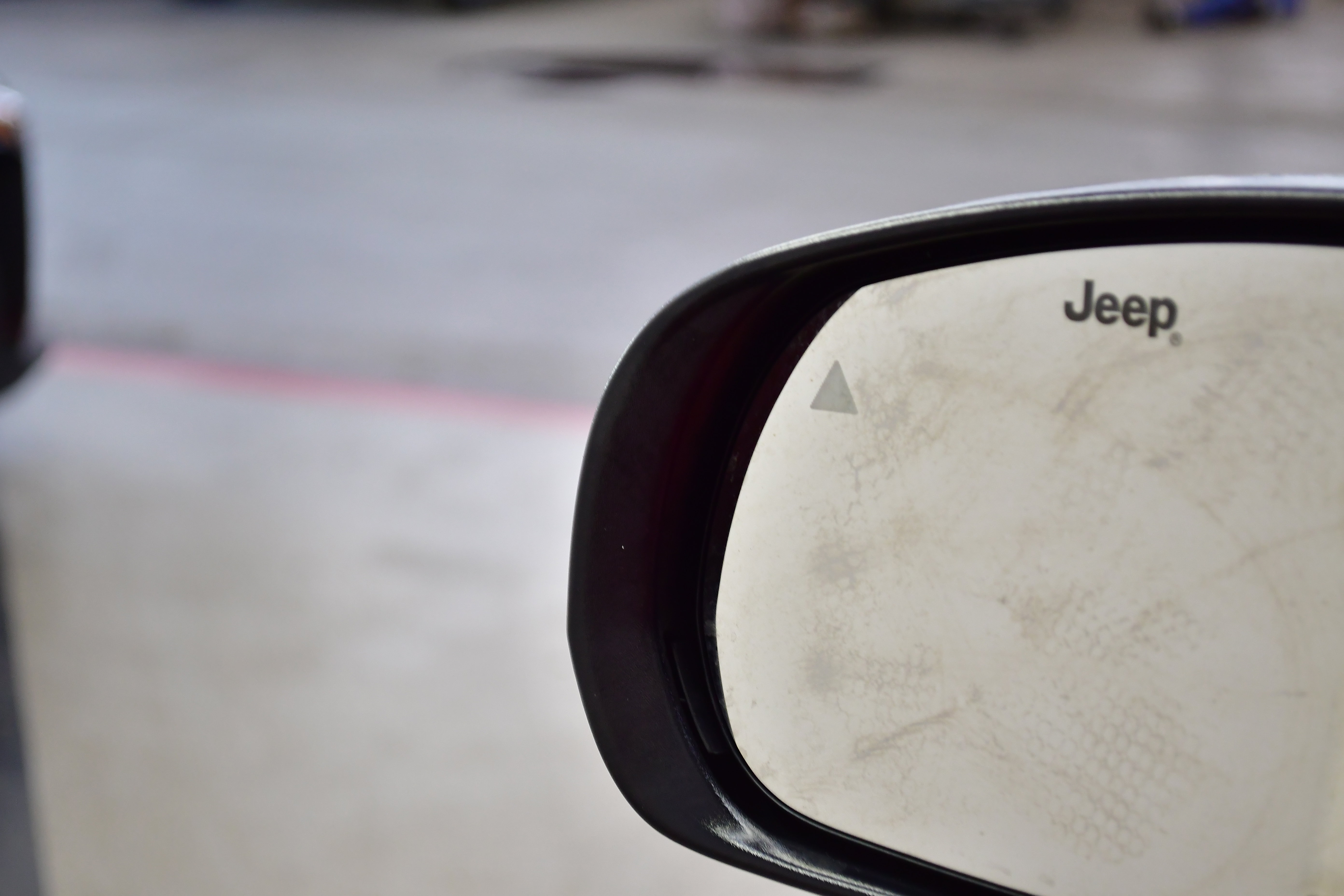 Used 2025 Jeep Compass Limited image 14