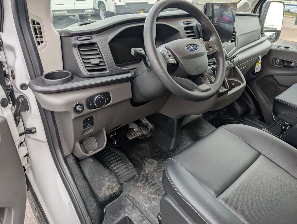 New 2026 Ford Transit 250 148 Medium Roof w/ Load Area Protection Package RWD image 13