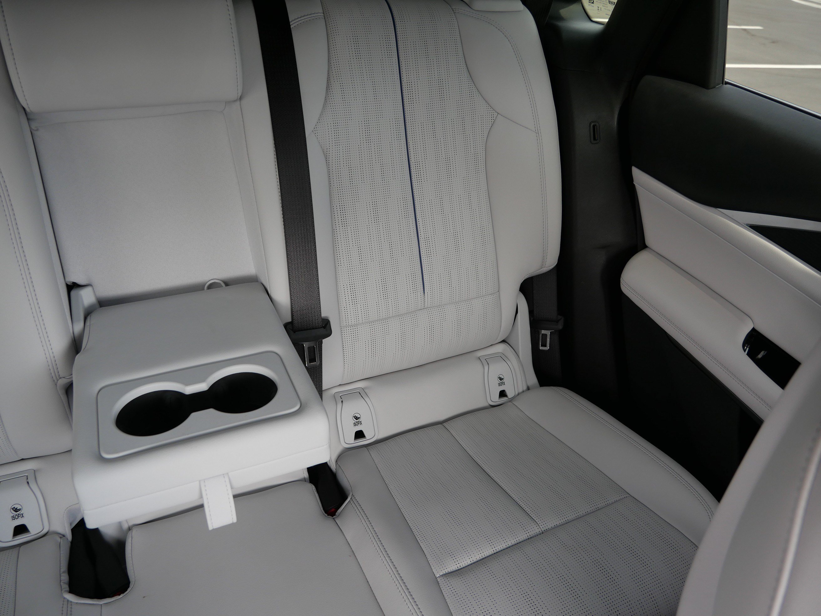 Used 2026 Cadillac Lyriq Luxury w/ LPO, Floor Liner Package AWD/4WD image 13