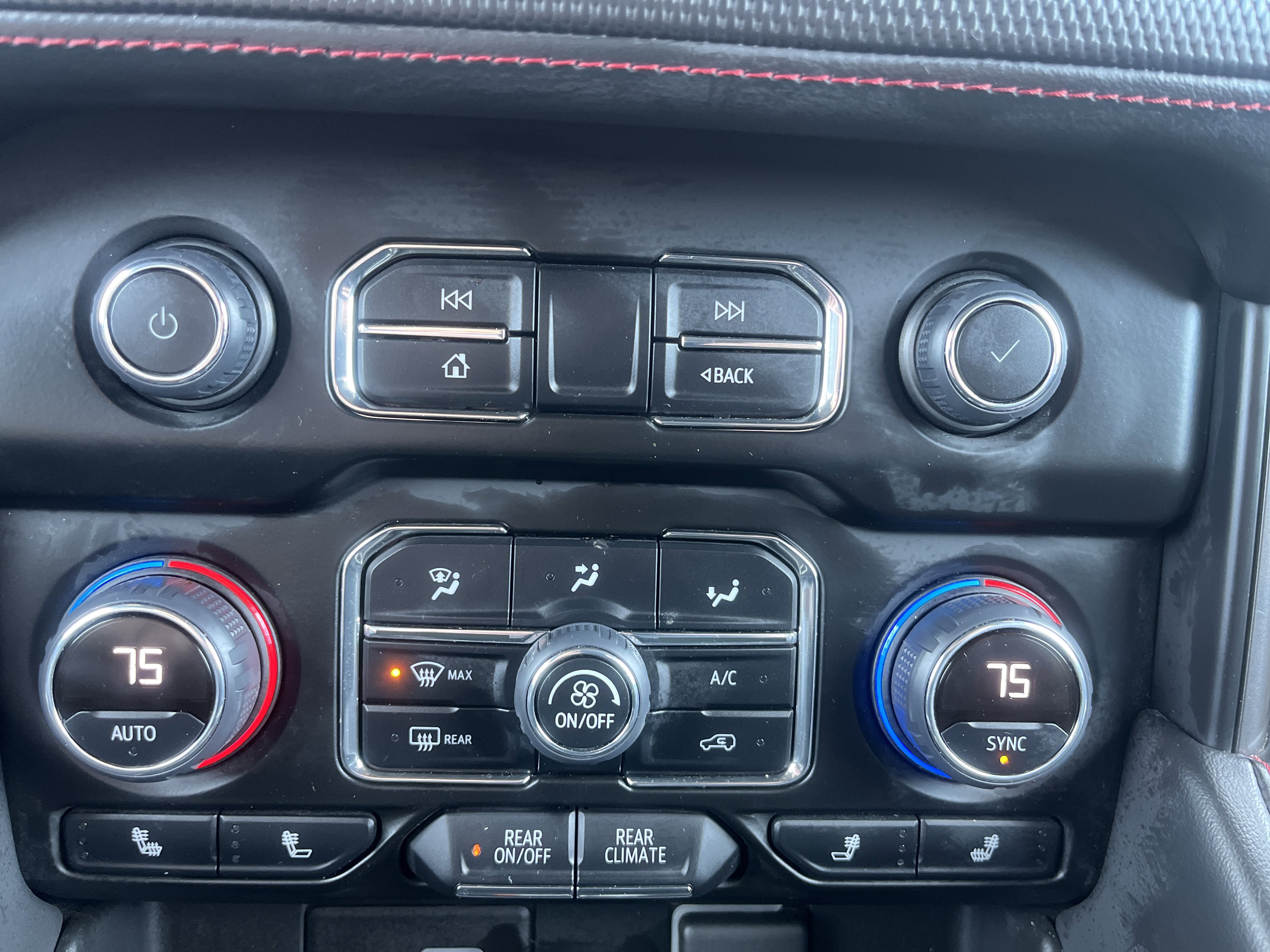 Used 2022 Chevrolet Tahoe RST w/ Luxury Package image 33