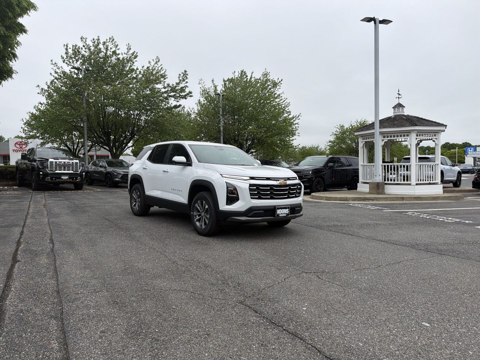 New 2026 Chevrolet Equinox LT w/ Safety and Technology Package AWD/4WD image 10