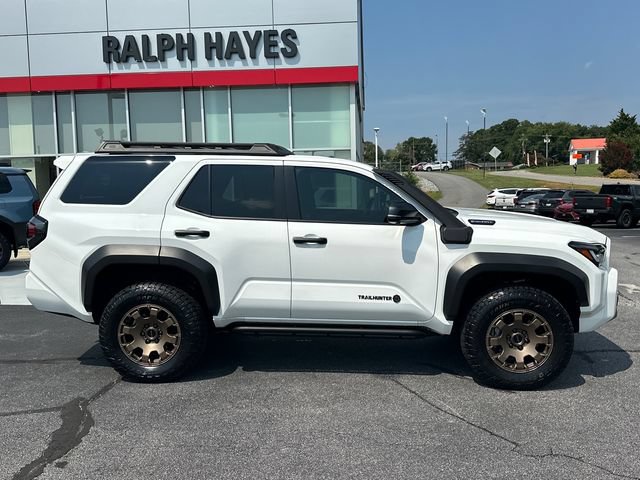 Used 2025 Toyota 4Runner Trailhunter AWD/4WD image 2