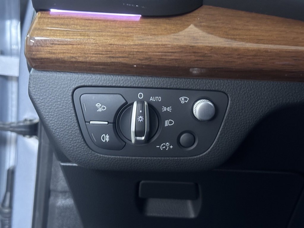 Used 2021 Audi Q5 e Prestige w/ Prestige Package image 20