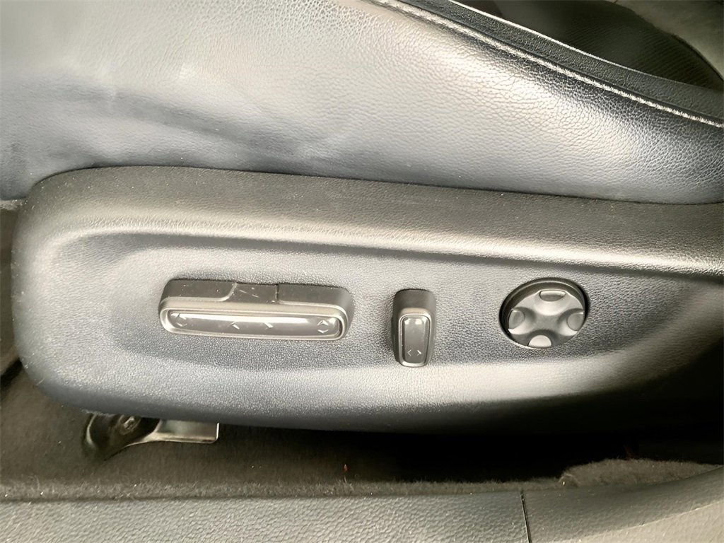 Used 2018 Honda Accord Touring image 39