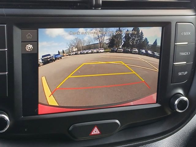 Certified 2025 Kia Soul LX w/ LX Technology Package FWD image 17
