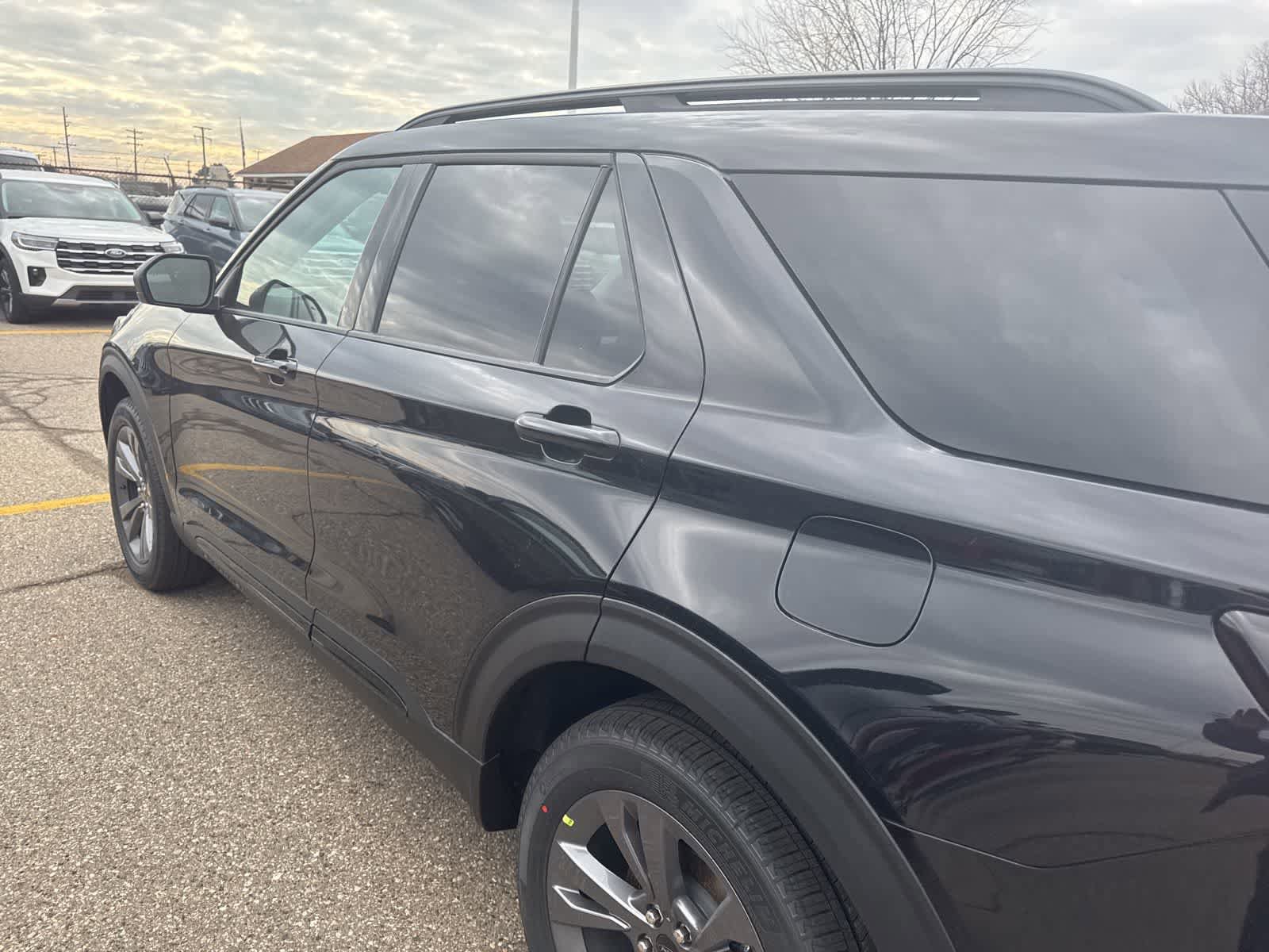 New 2026 Ford Explorer Active w/ Active Comfort Package AWD/4WD image 5