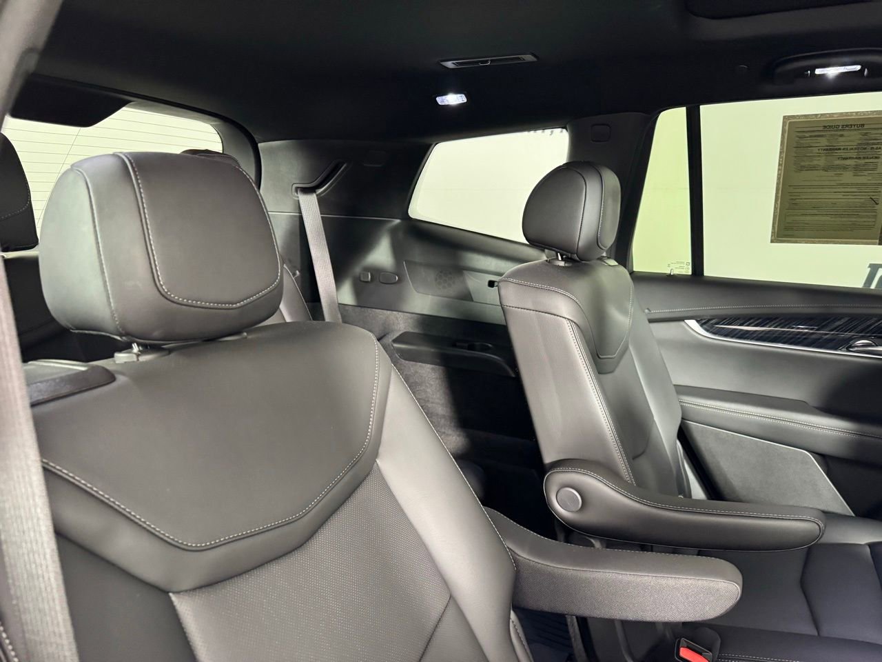 Used 2024 Cadillac XT6 Premium Luxury w/ LPO, Floor Liner Package image 31