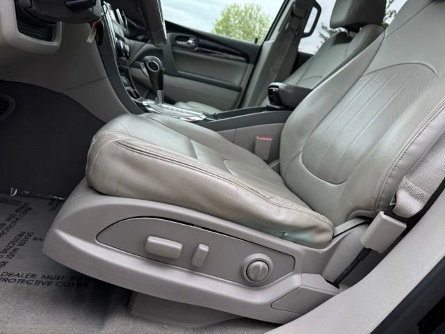 Used 2017 Buick Enclave Leather AWD/4WD image 8