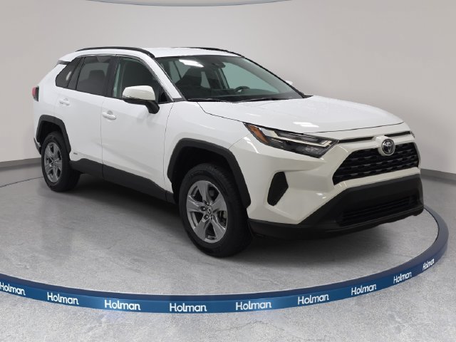 Certified 2025 Toyota RAV4 XLE AWD/4WD image 3