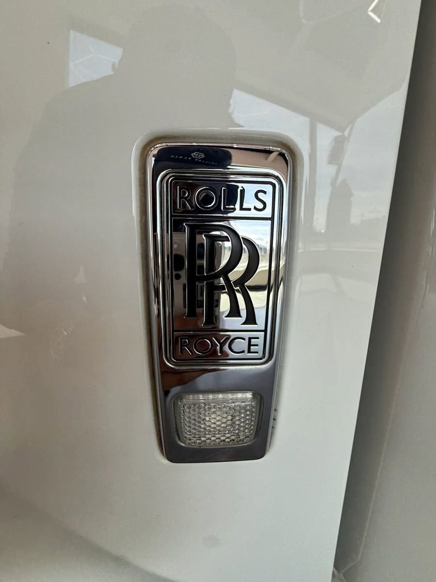 Used 2014 Rolls-Royce Ghost image 19