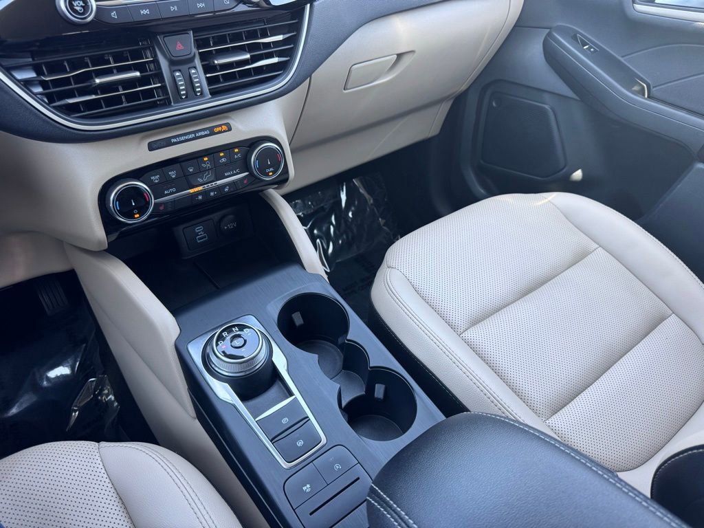 Used 2022 Ford Escape SEL image 24