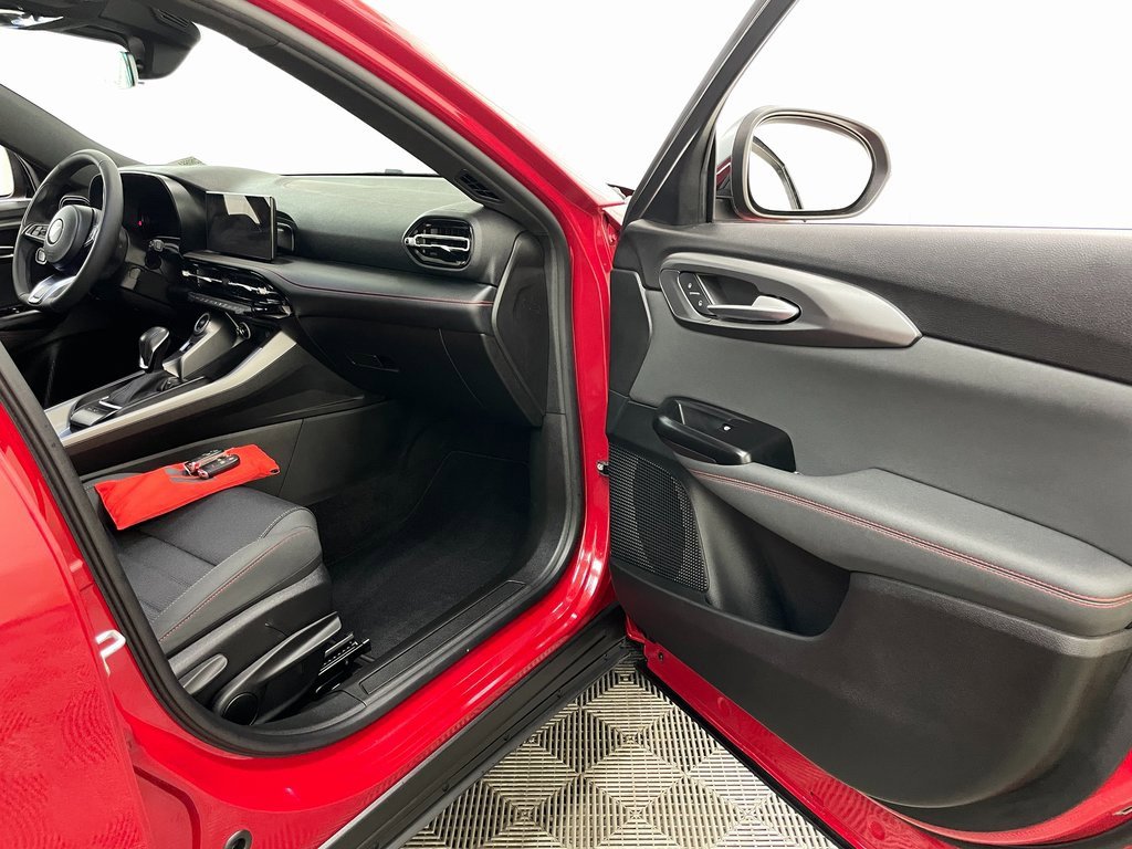 Used 2024 Dodge Hornet GT w/ GT Blacktop Package image 33