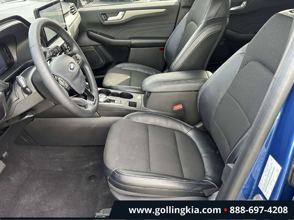 Used 2023 Ford Escape SE FWD image 17