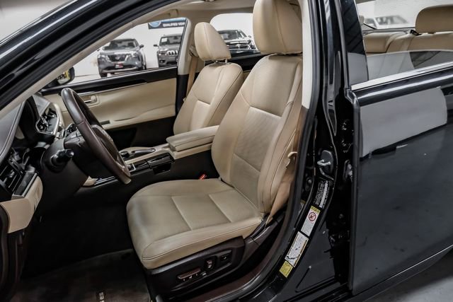 Used 2017 Lexus ES 350 w/ Accessory Package 2 FWD image 38