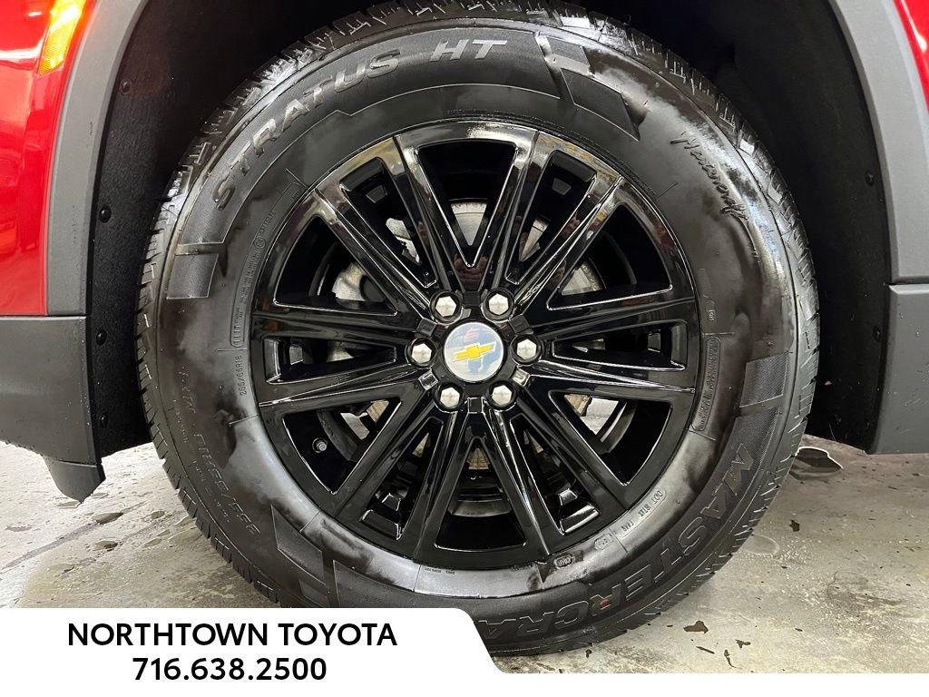 Used 2023 Chevrolet Traverse LT image 29