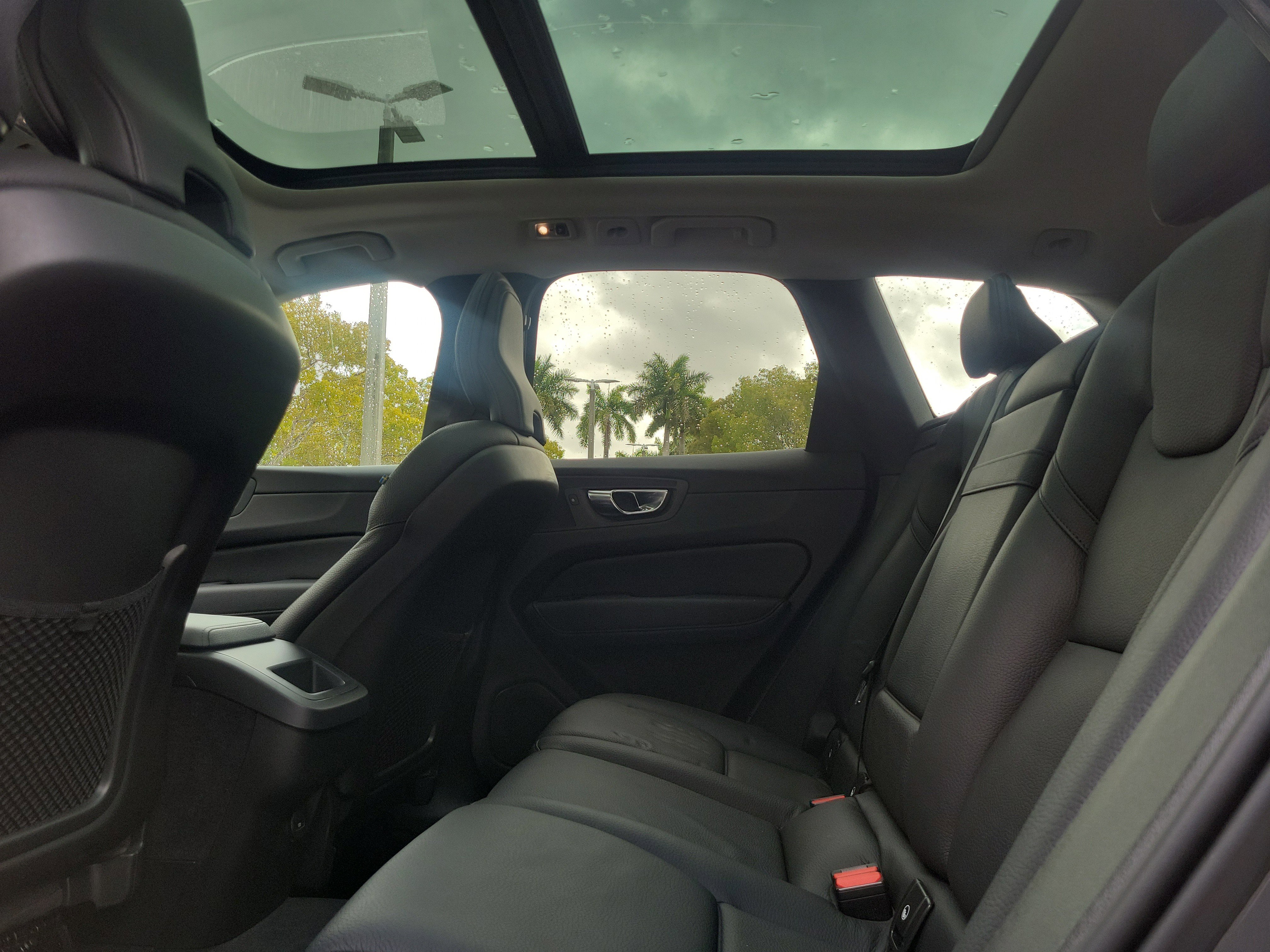 Used 2021 Volvo XC60 T5 Momentum image 12