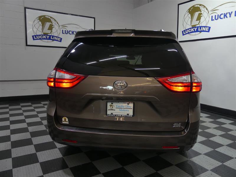 Used 2018 Toyota Sienna XLE Premium AWD/4WD image 8