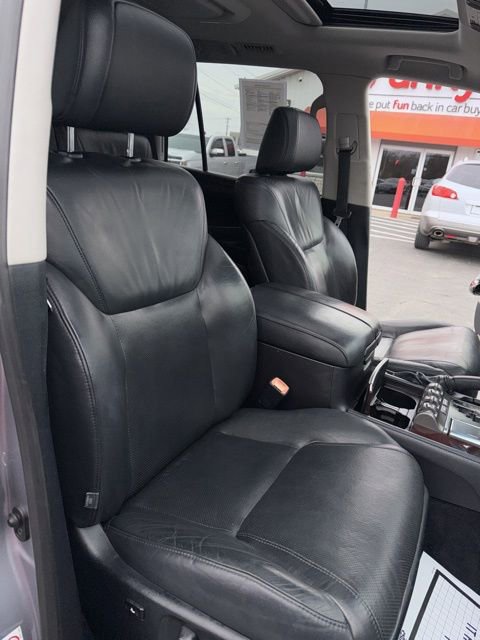 Used 2011 Lexus LX 570 570 w/ Luxury Pkg image 28