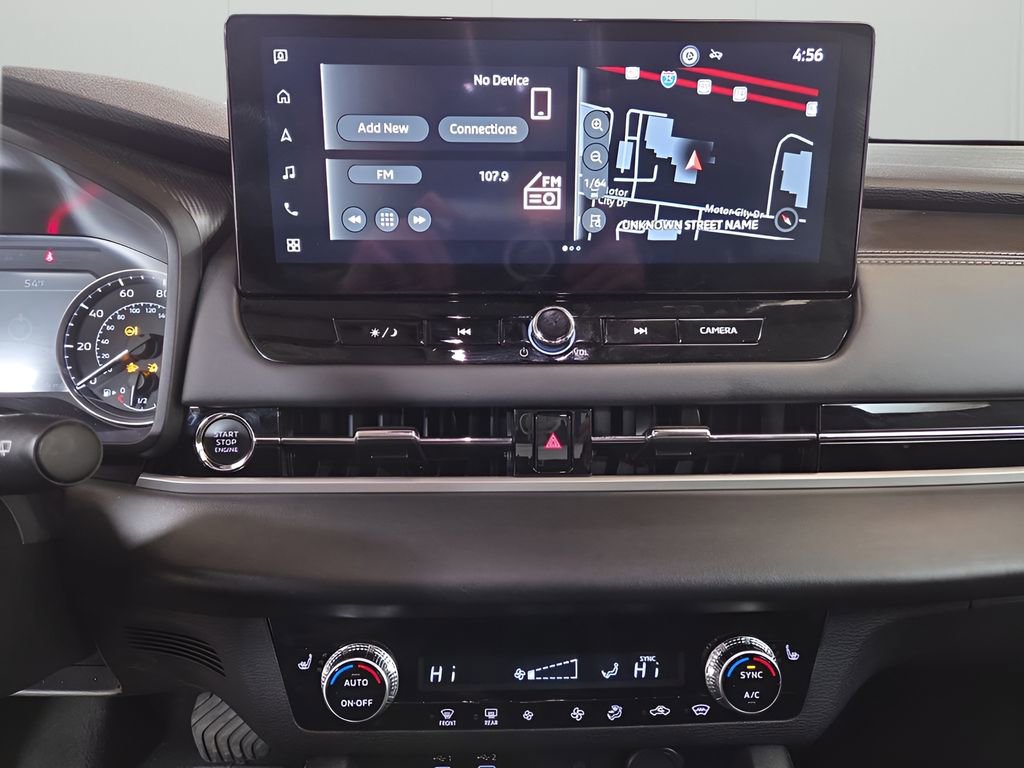 Used 2025 Mitsubishi Outlander SE image 16