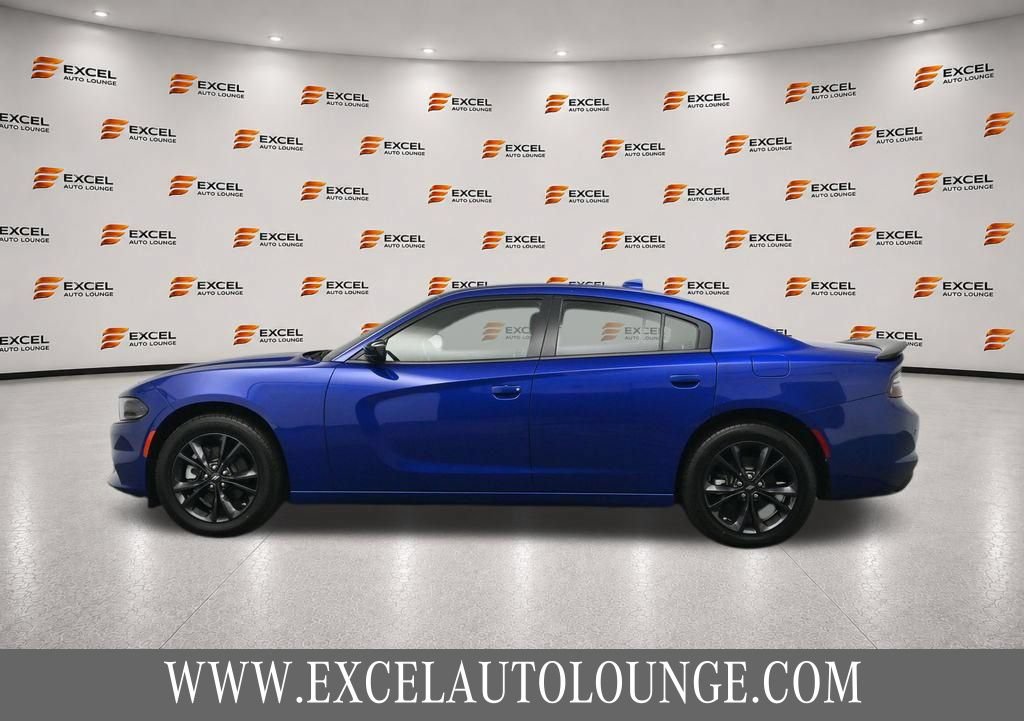 Used 2022 Dodge Charger SXT w/ Blacktop Package AWD/4WD image 2