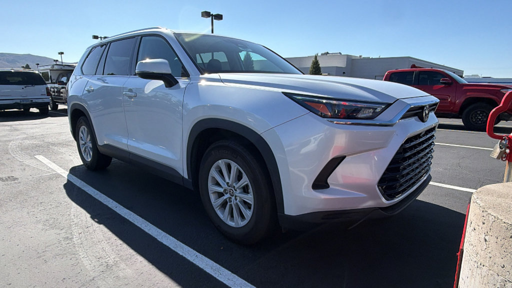 Certified 2026 Toyota Grand Highlander AWD image 1