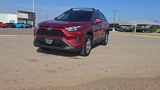 Used 2023 Toyota RAV4 XLE w/ Convenience Package AWD/4WD image 4