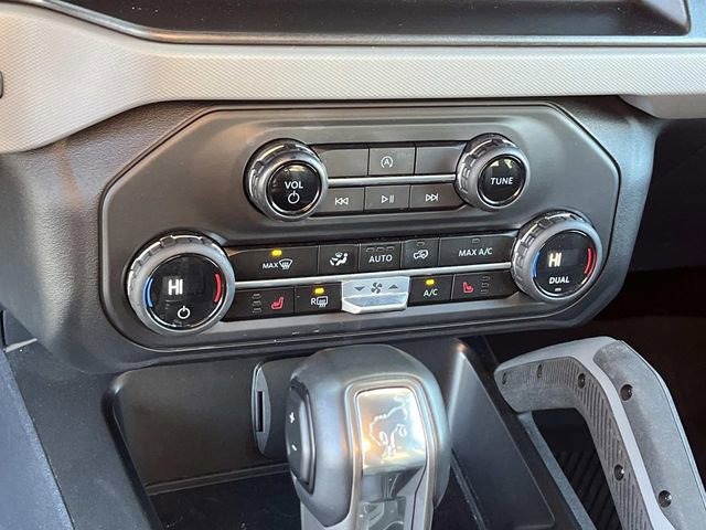 Used 2023 Ford Bronco Big Bend w/ Sasquatch Package image 28