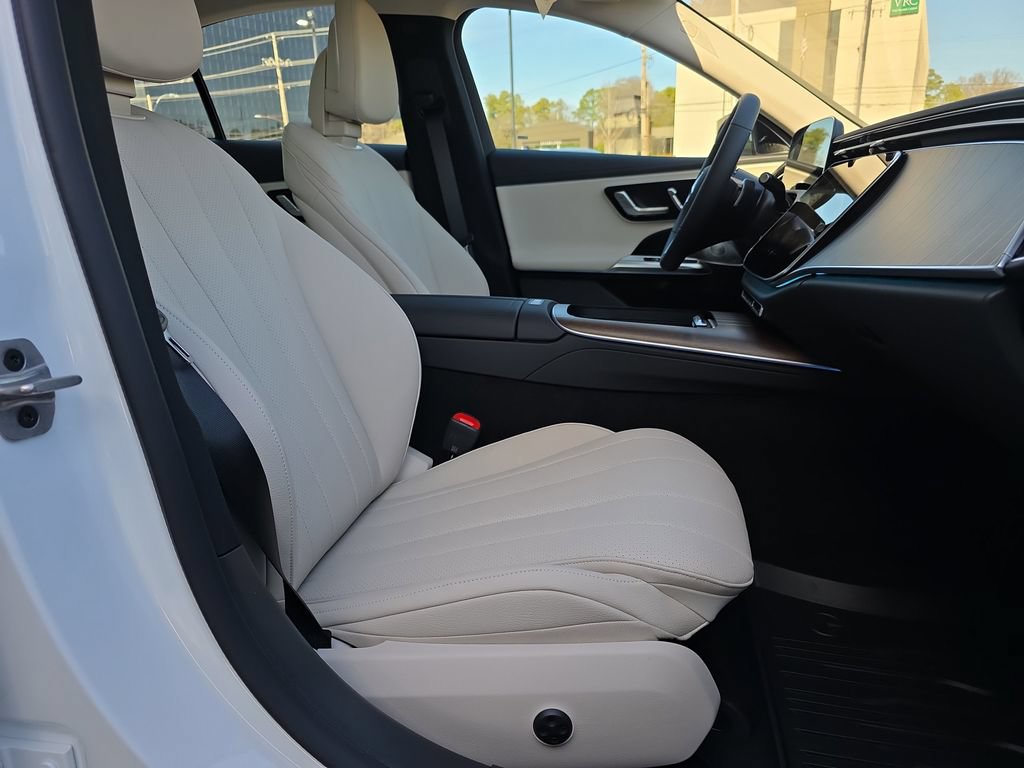 New 2026 Mercedes-Benz E 350 4MATIC Sedan image 17