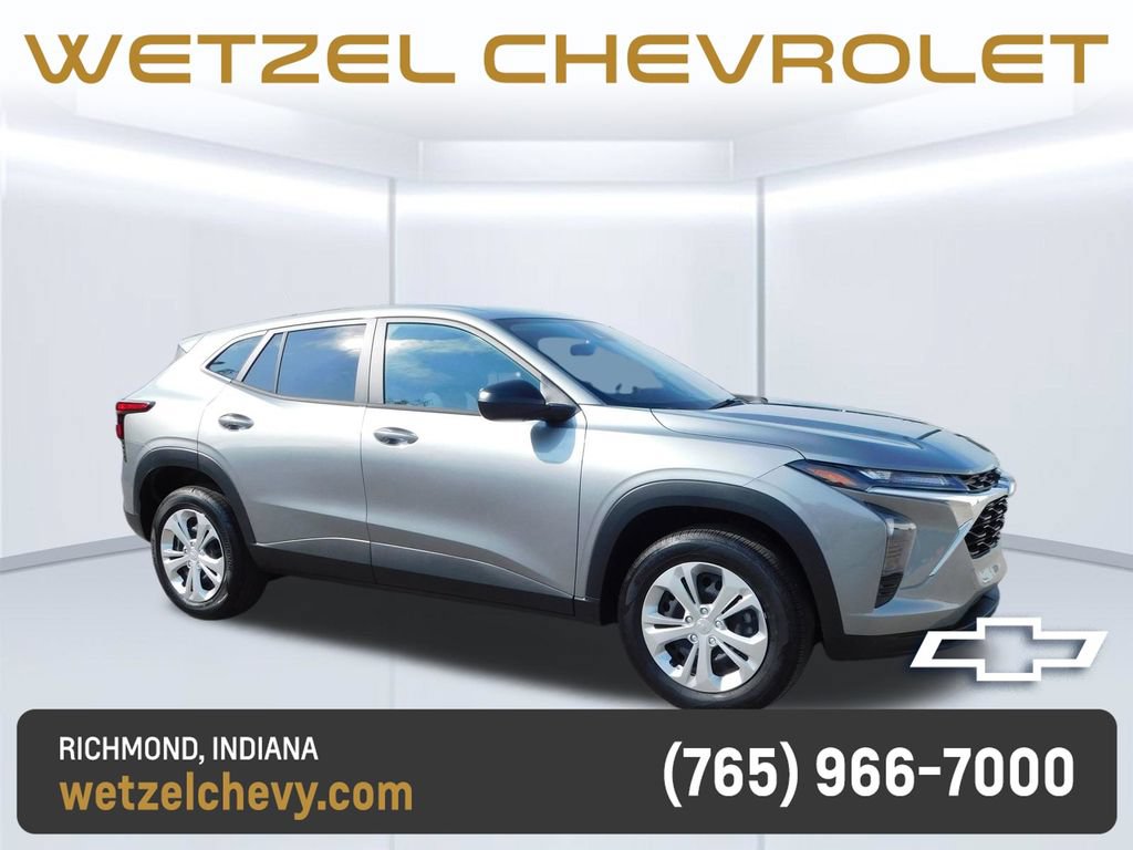 Used 2026 Chevrolet Trax LS w/ Driver Confidence Package FWD 360° Tour