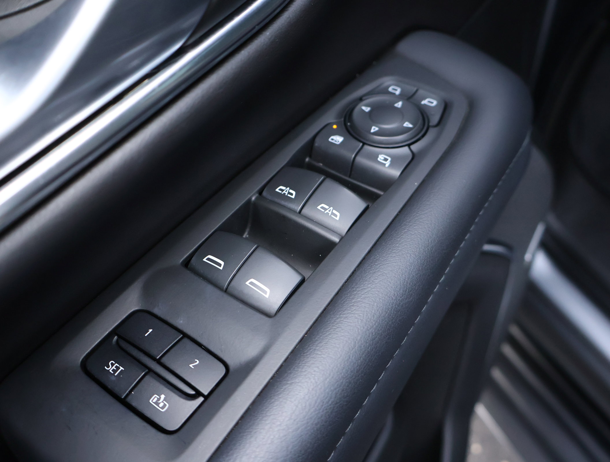 Used 2022 Chevrolet Tahoe LT w/ Luxury Package image 8