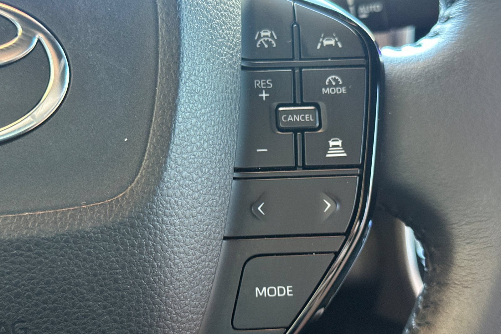 Certified 2023 Toyota bZ4X FWD image 29