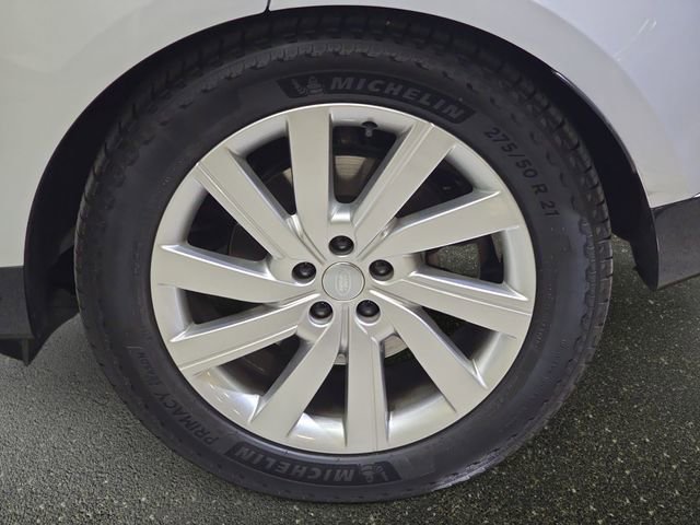 Certified 2024 Land Rover Range Rover SE image 36