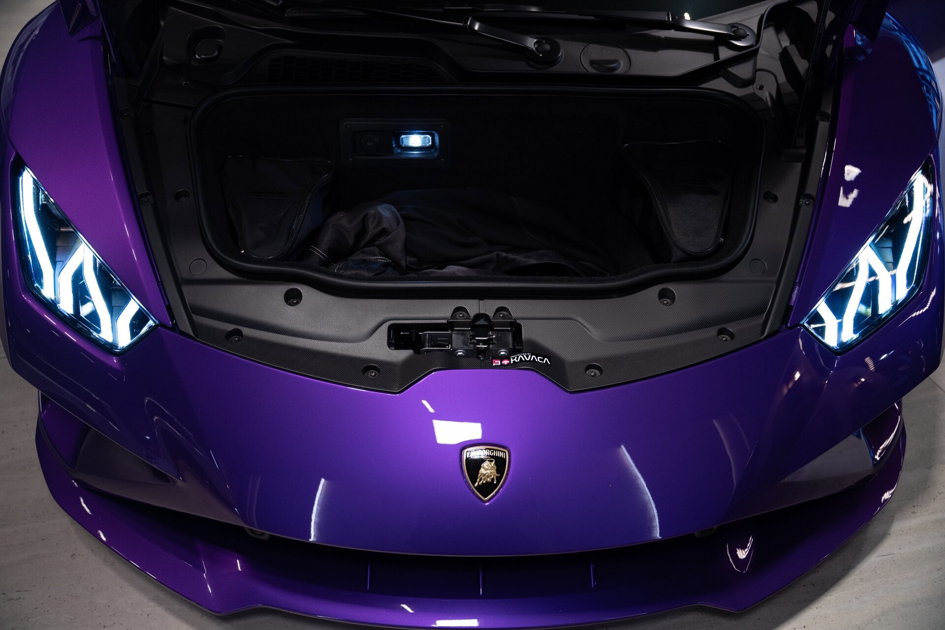 Used 2023 Lamborghini Huracan EVO RWD image 25