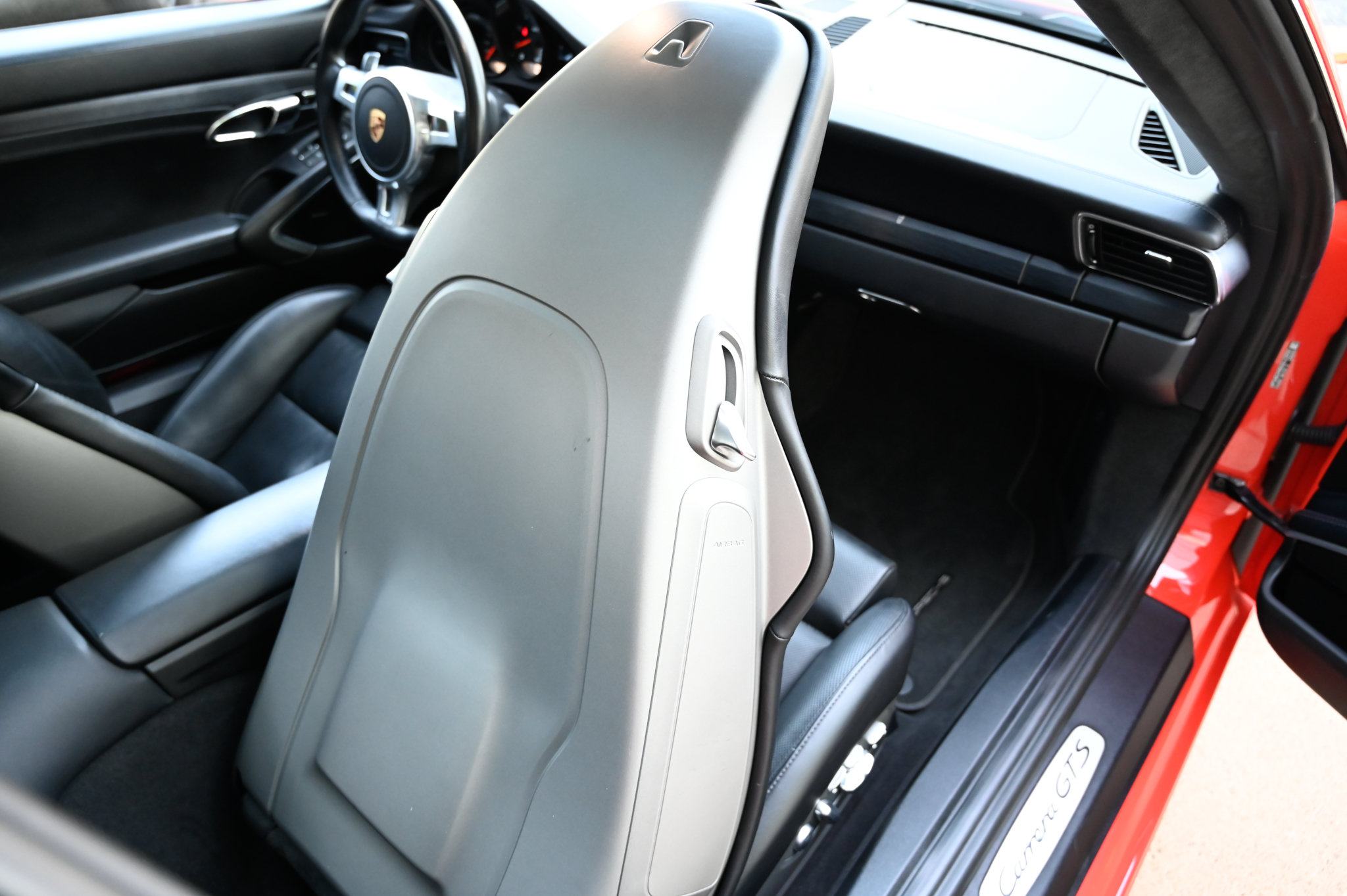 Used 2016 Porsche 911 Carrera GTS RWD image 46