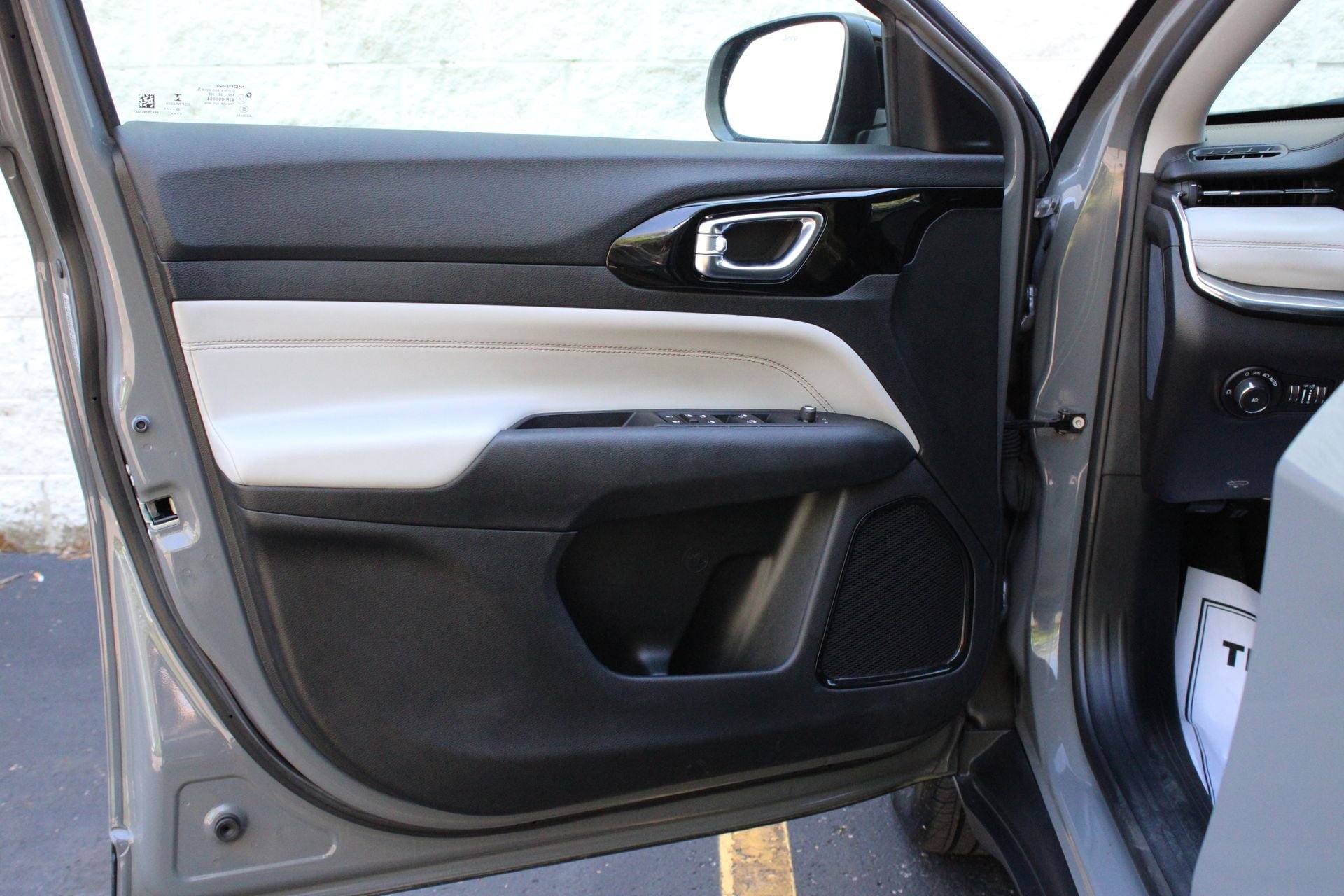 Used 2022 Jeep Compass Limited AWD/4WD image 12